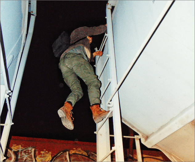 Superviviente escapando 1-min